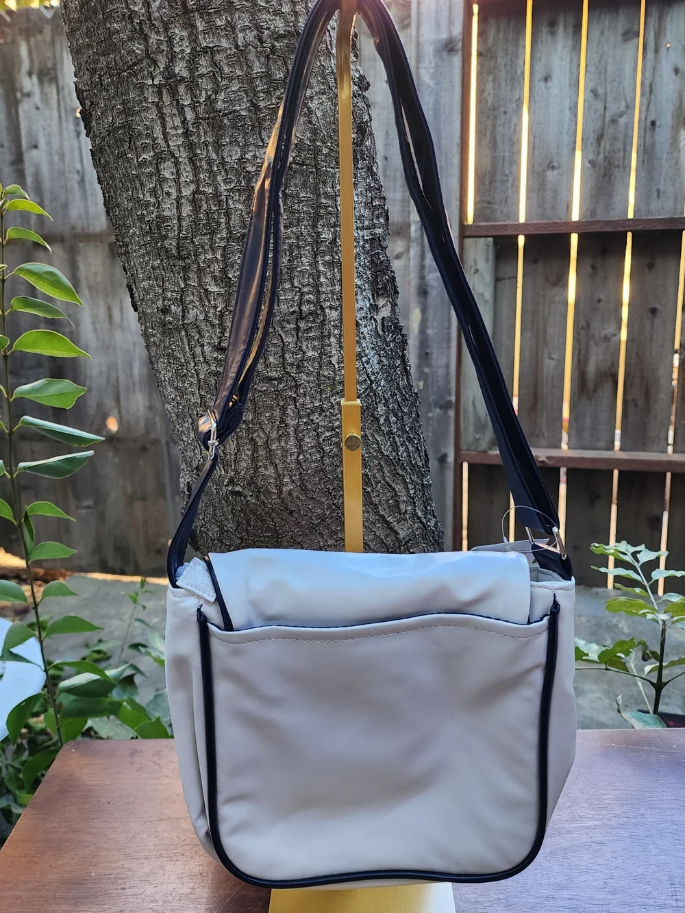 NWT Vintage Italia Messenger Crossbody Bag White Soccer Crest